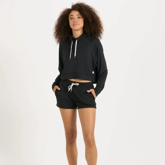 Vuori Pants - Vuori Women’s Halo Performance Shorts NWT